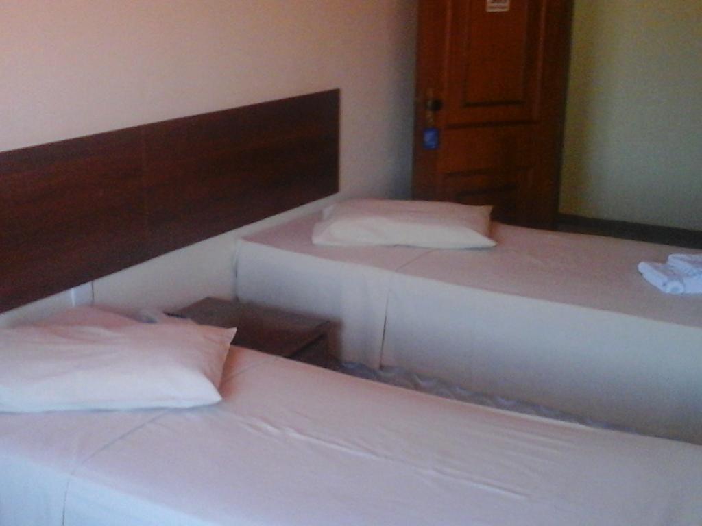 Hotel Paris Campo Grande (Mato Grosso do Sul) Quarto foto